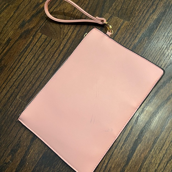 Light pink Mia K collections wristlet - Picture 4 of 10